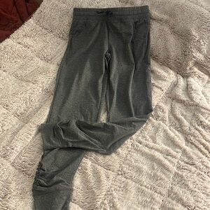 Runway Youth Sz XL/16  Gray Light Sweatpants Pockets, drawstring, gathered cuff,